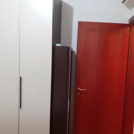 Apartment Airport Butterfly *